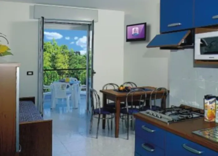 Comfortable With Terrace-beahost דירה