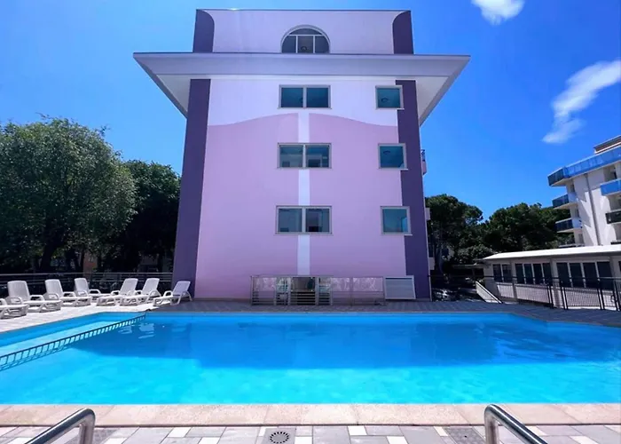 Comfortable With Terrace-beahost דירה ביביונה