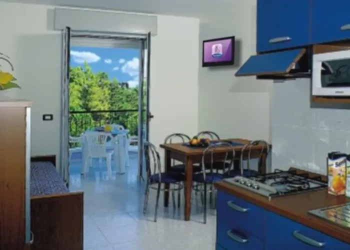 Comfortable With Terrace-beahost דירה ביביונה